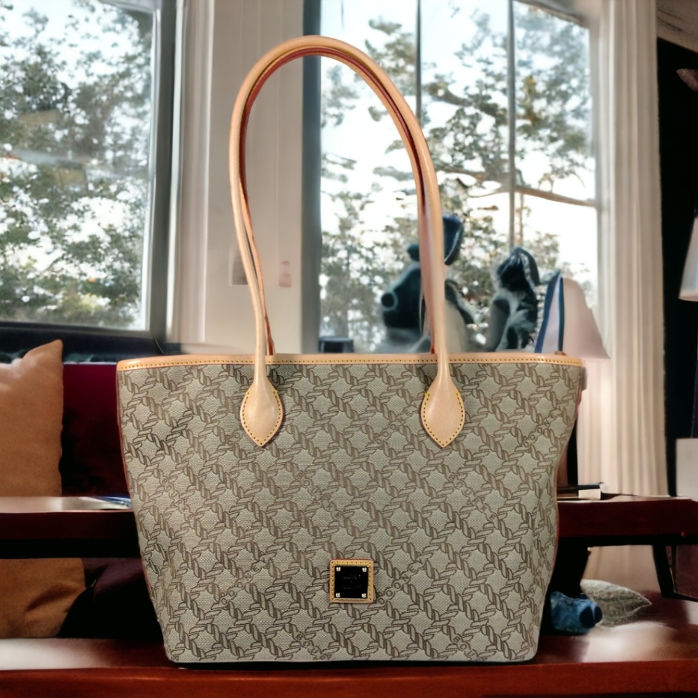 Dooney & Bourke Maritime Tote